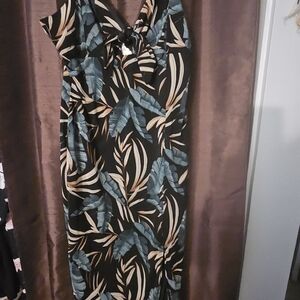Elegant Leaf Pattern Maxi Dress
